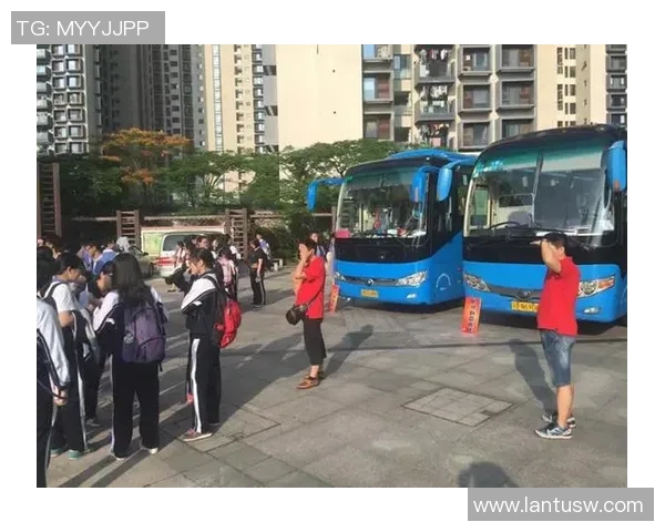 足球明星送上祝福助力高考学子勇攀高峰展现青春风采